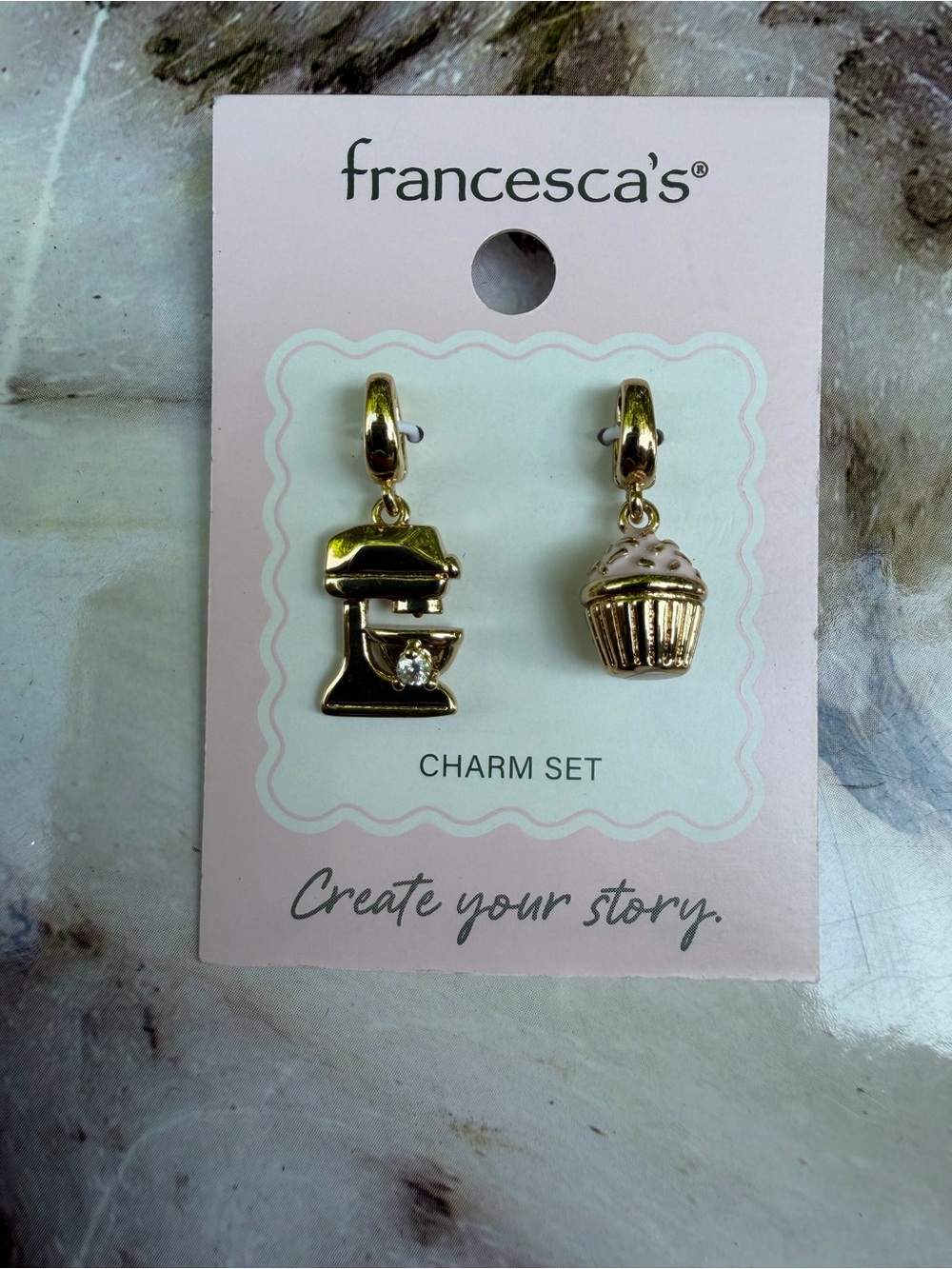 Francesca's Collections Gold Mixer & Cupcake Charm Set